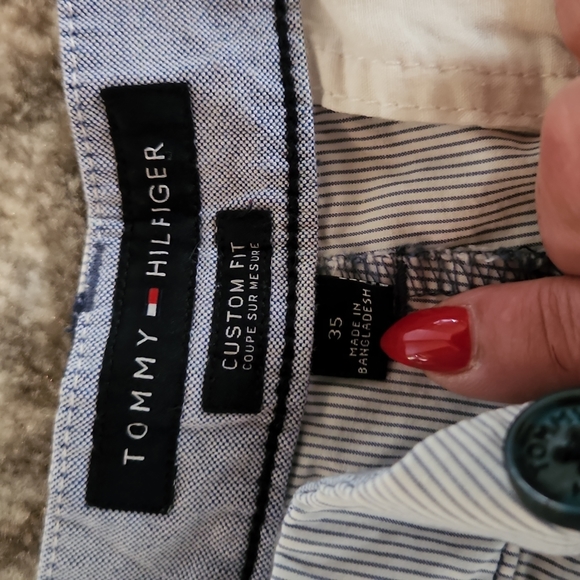 Mens Tommy Hilfiger shorts - Picture 2 of 6